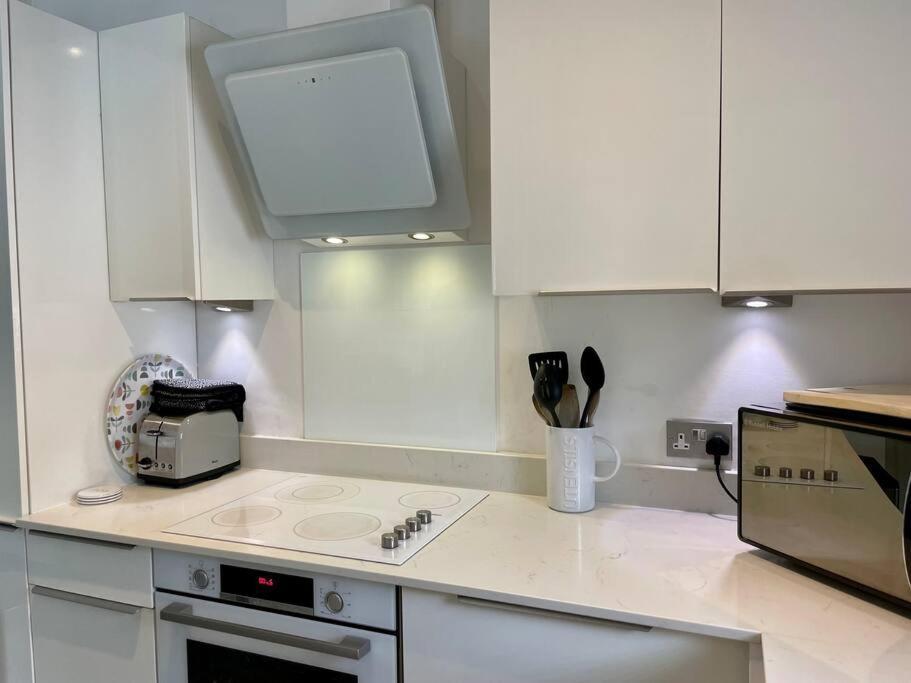 Modern 2 Bed Flat W Parking, Dog Friendly, Central بورنماوث المظهر الخارجي الصورة