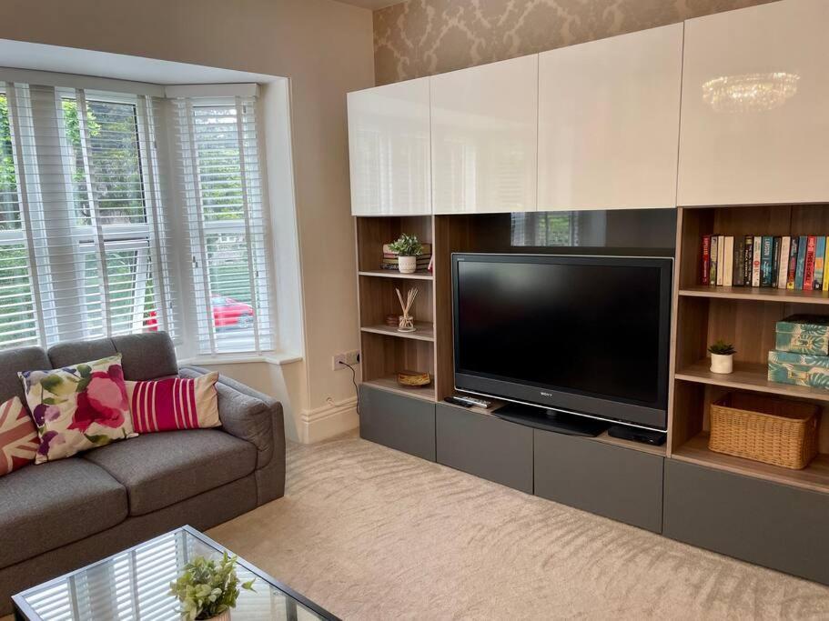 Modern 2 Bed Flat W Parking, Dog Friendly, Central بورنماوث المظهر الخارجي الصورة
