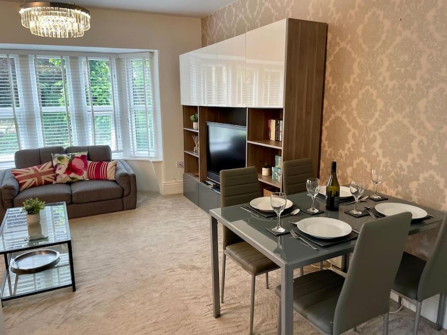 Modern 2 Bed Flat W Parking, Dog Friendly, Central بورنماوث المظهر الخارجي الصورة