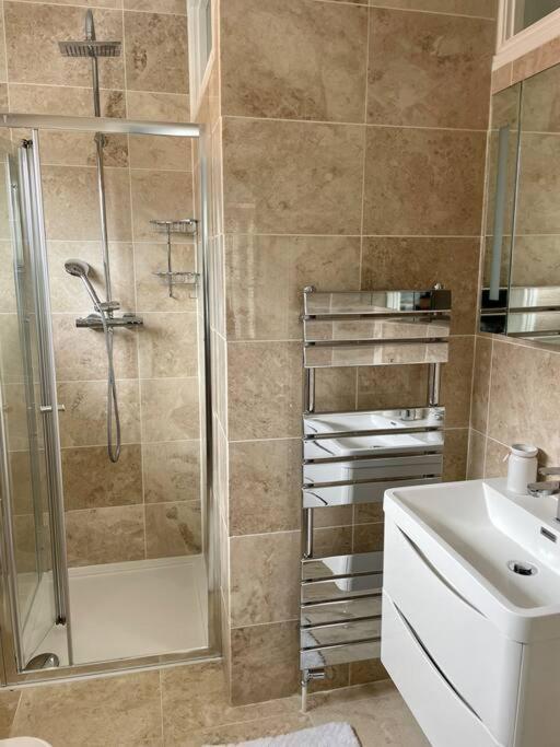 Modern 2 Bed Flat W Parking, Dog Friendly, Central بورنماوث المظهر الخارجي الصورة