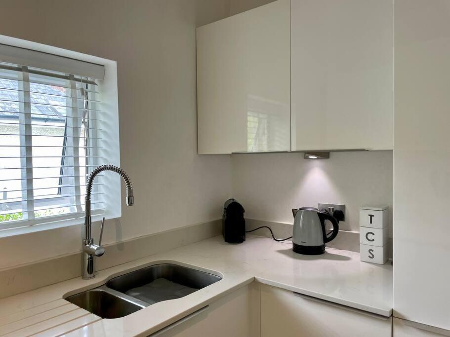 Modern 2 Bed Flat W Parking, Dog Friendly, Central بورنماوث المظهر الخارجي الصورة