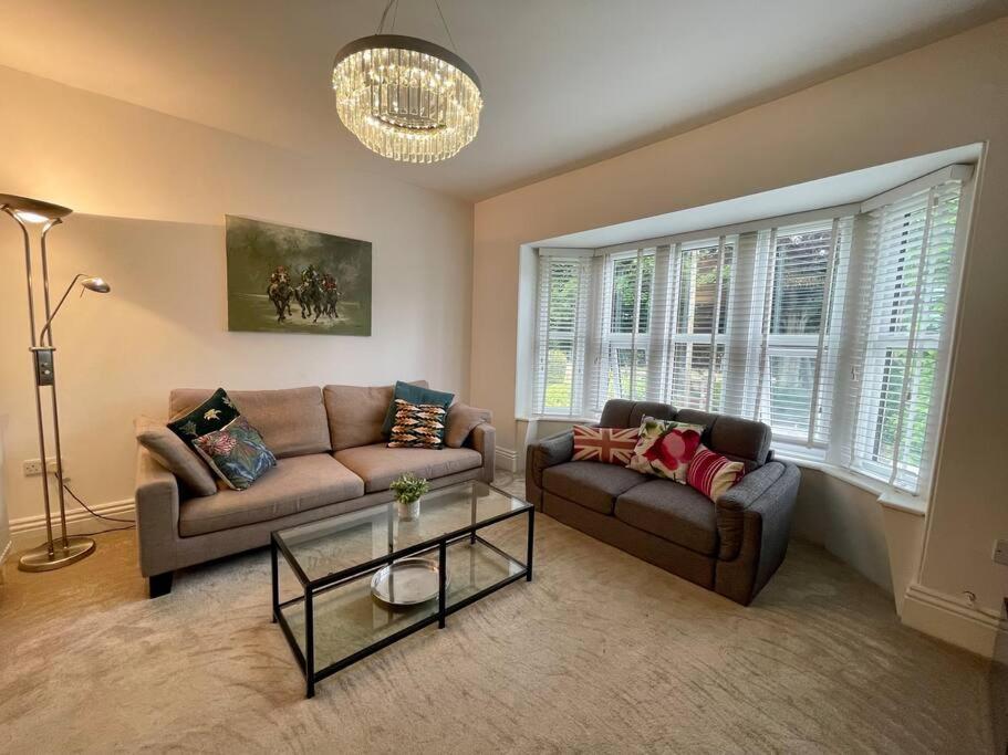 Modern 2 Bed Flat W Parking, Dog Friendly, Central بورنماوث المظهر الخارجي الصورة