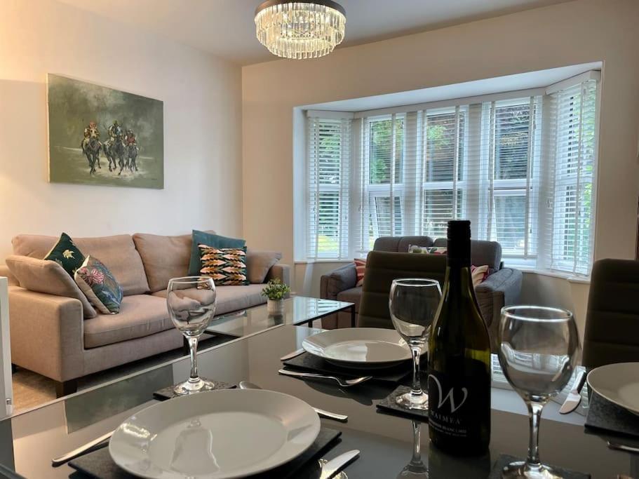Modern 2 Bed Flat W Parking, Dog Friendly, Central بورنماوث المظهر الخارجي الصورة